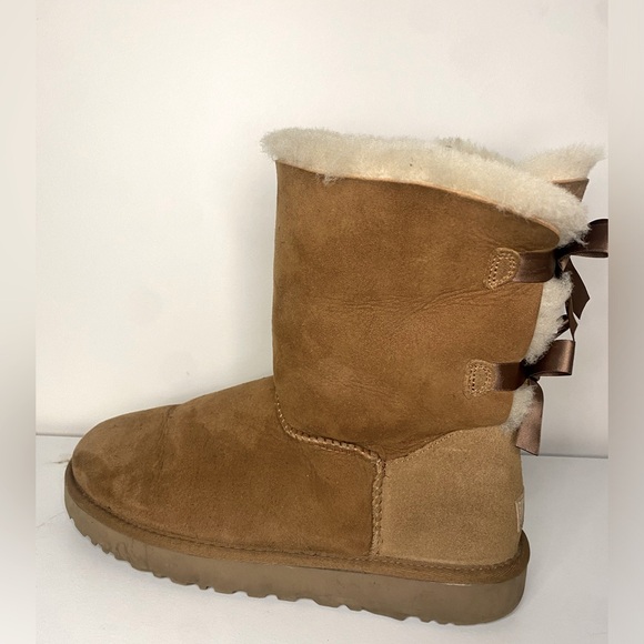 UGG Shoes - Women’s Ugg Bailey 2 Bow Boots Chestnut Brown Size 11